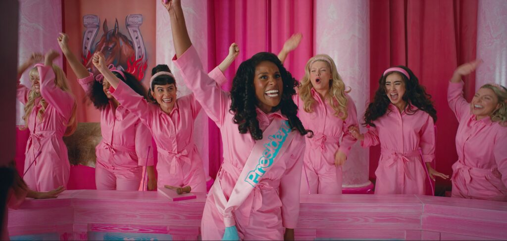 (center) ISSA RAE in Warner Bros. Pictures' "BARBIE," a Warner Bros. Pictures release. Photo Courtesy Warner Bros. Pictures