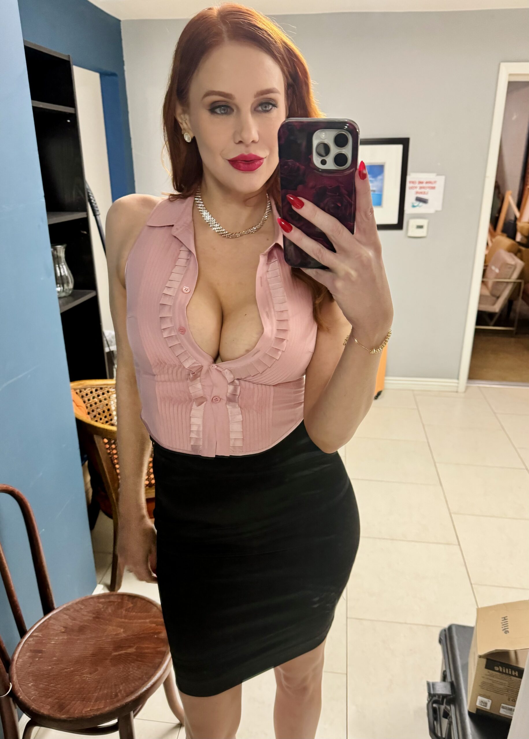 Maitland Ward's Selfie
