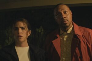 Lee Reardon (Karla Souza), Karl Connolly (Dorian Missick)